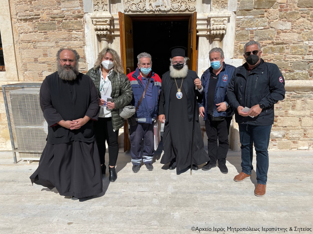 Εθιμοτυπική συνάντηση Μητροπολίτη Ιεραπύτνης με Διευθυντή ΕΚΑΒ Κρήτης