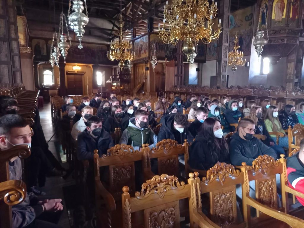 Μαθητές Β’ Λυκείου απ’ την Αρναία στον Μητροπολίτη Ιερισσού με απορίες θεολογικού και διοικητικού χαρακτήρα!