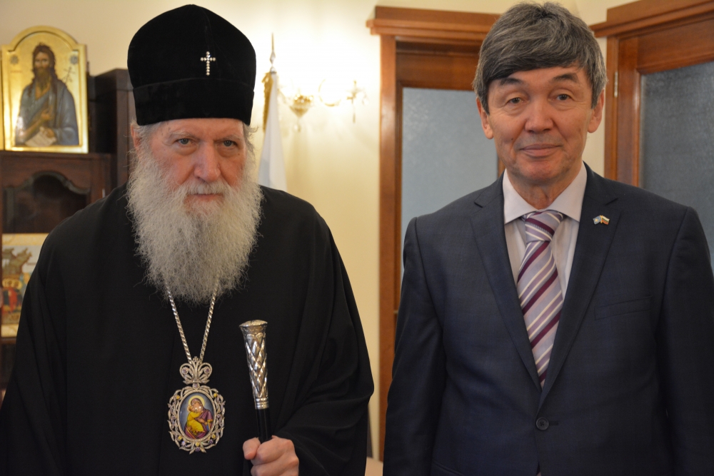Συνάντηση του Πατριάρχη Βουλγαρίας με τον Καζάκο Πρέσβη
