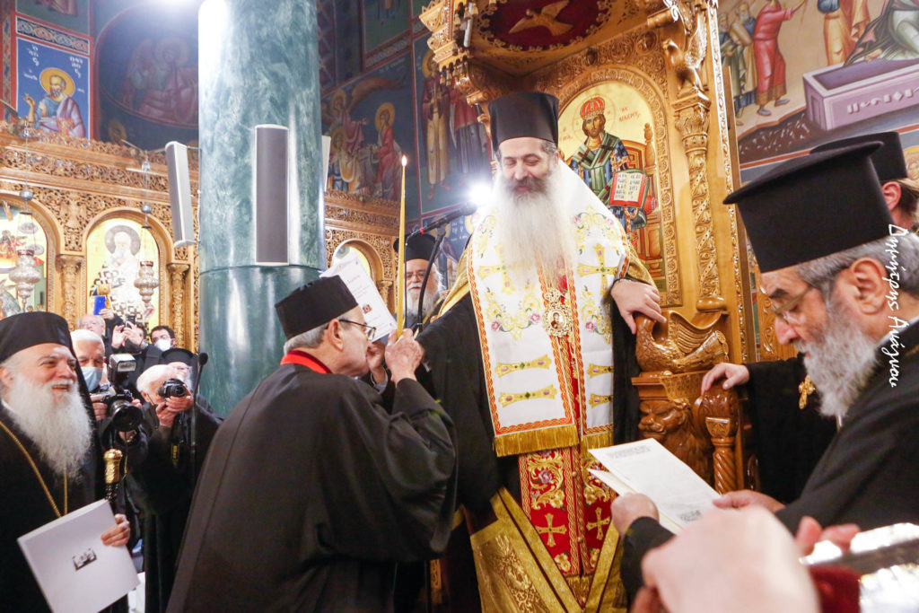 Μητροπολίτης Φθιώτιδος: «Μέχρι να κλείσετε τα μάτια σας να πολυχρονίζετε τον Πατριάρχη του Γένους μας»