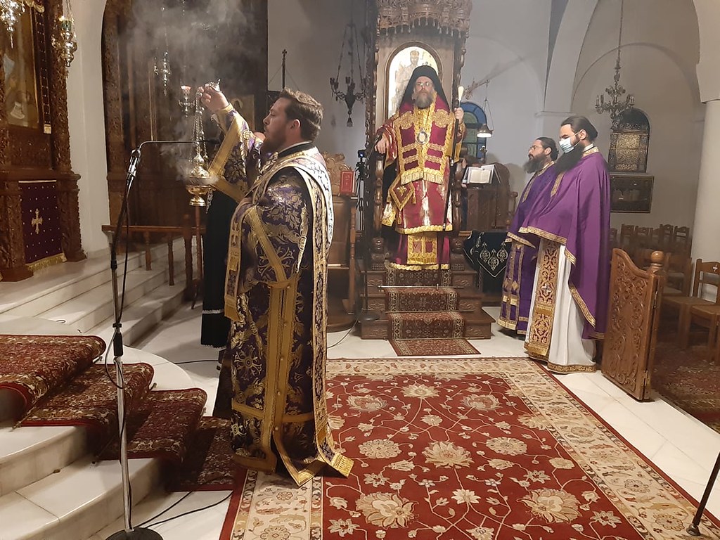 Αγρυπνία για τα Άχραντα Πάθη στα Τρίκαλα