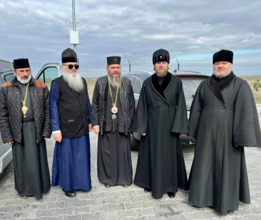 Доростолският митр. Яков предаде хуманитарната помощ за българите в Украйна