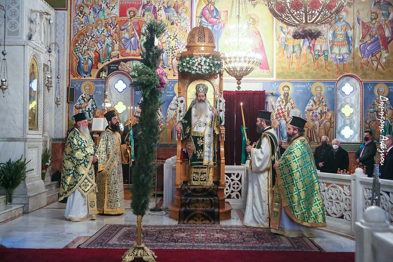 Φθιώτιδος Συμεών: «Από την σταυρωμένη αγάπη θα αντλήσουμε δύναμη για την ζωή μας»