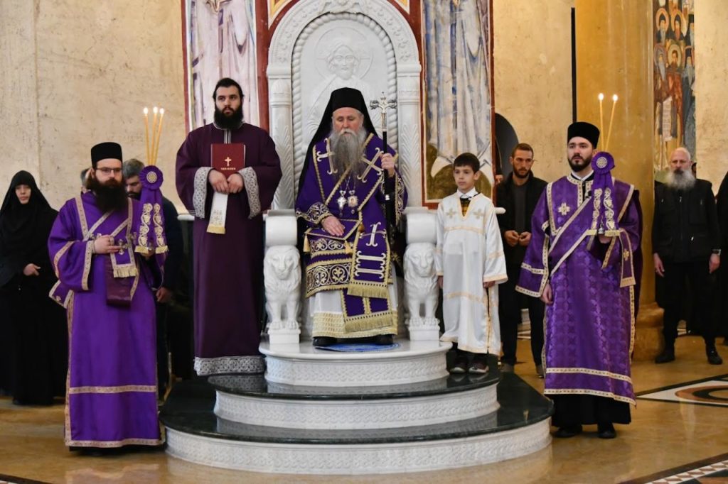 Μητροπολίτης Μαυροβουνίου: Ξεχάσαμε να προσευχόμαστε σωστά