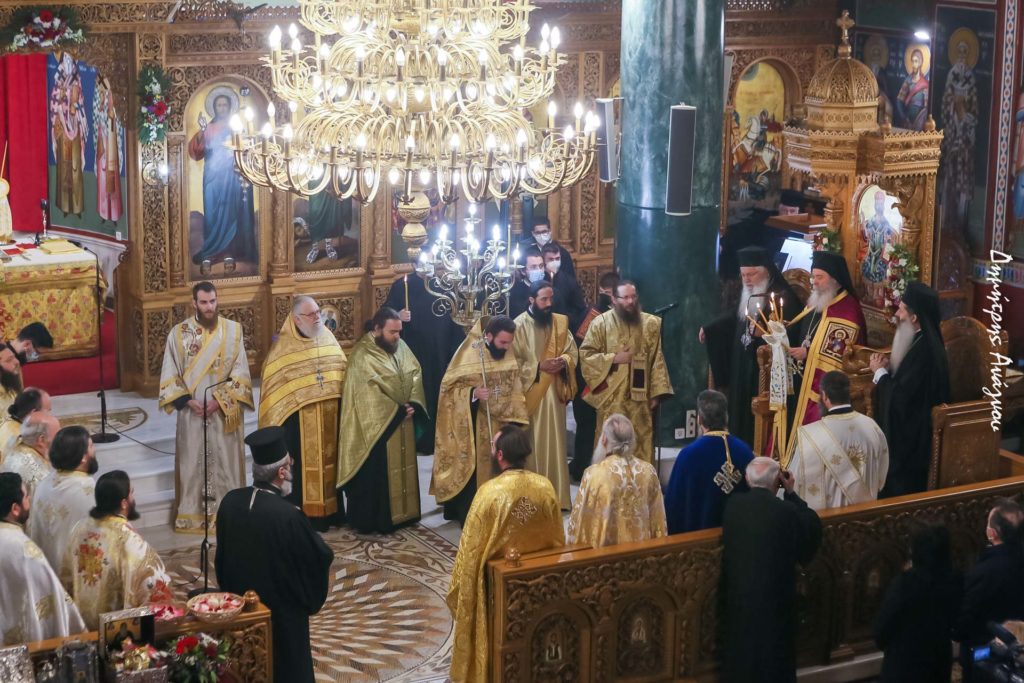 Ύδρας Εφραίμ: « Όταν στην καρδιά μας μπει ο Χριστός, τότε τα πάντα είναι δυνατά»