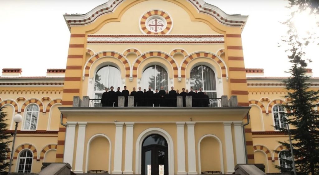 Орлин Горанов и Хорът на Софийската духовна семинария изпълниха песента „Сънувах България“, посветена на 3 март (Видео)