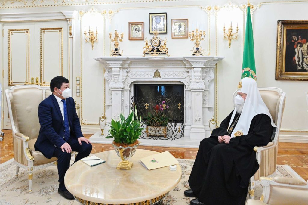 Συνάντηση Πατριάρχη Μόσχας με τον Πρέσβη της Κίνας στη Ρωσία