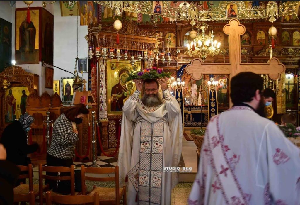 Ο Μητροπολίτης Νεκτάριος στην εορτή της Σταυροπροσκυνήσεως στα Φίχτια Αργολίδας