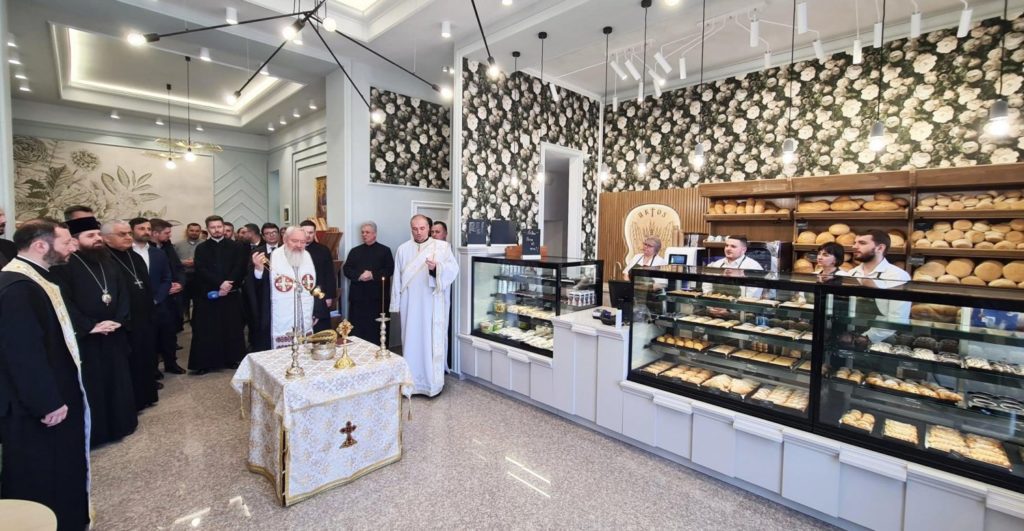 Inaugurarea magazinului de prescuri, produse de panificație și patiserie „Artos” al Arhiepiscopiei Clujului