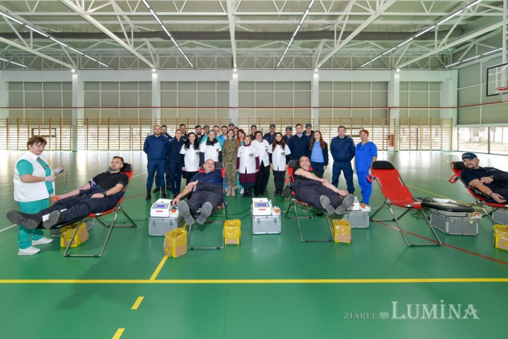Jandarmii bucureșteni, implicați în campania „Donează sânge, salvează o viață!”