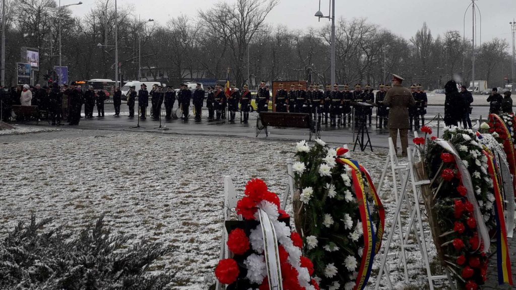 Deținuții politici anticomuniști au fost comemorați la monumentul „Aripi” din Piața Presei Libere