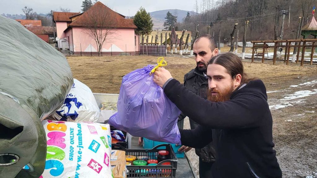 Parohia Vâlcele oferă cazare pentru refugiați și alimente pentru românii din regiunea Odesa