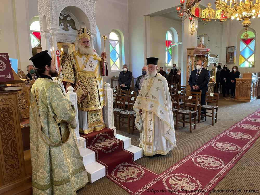 Η Kυριακή της Σταυροπροσκυνήσεως στον Ιερό Ναό Τιμίου Σταυρού Σφάκας Σητείας