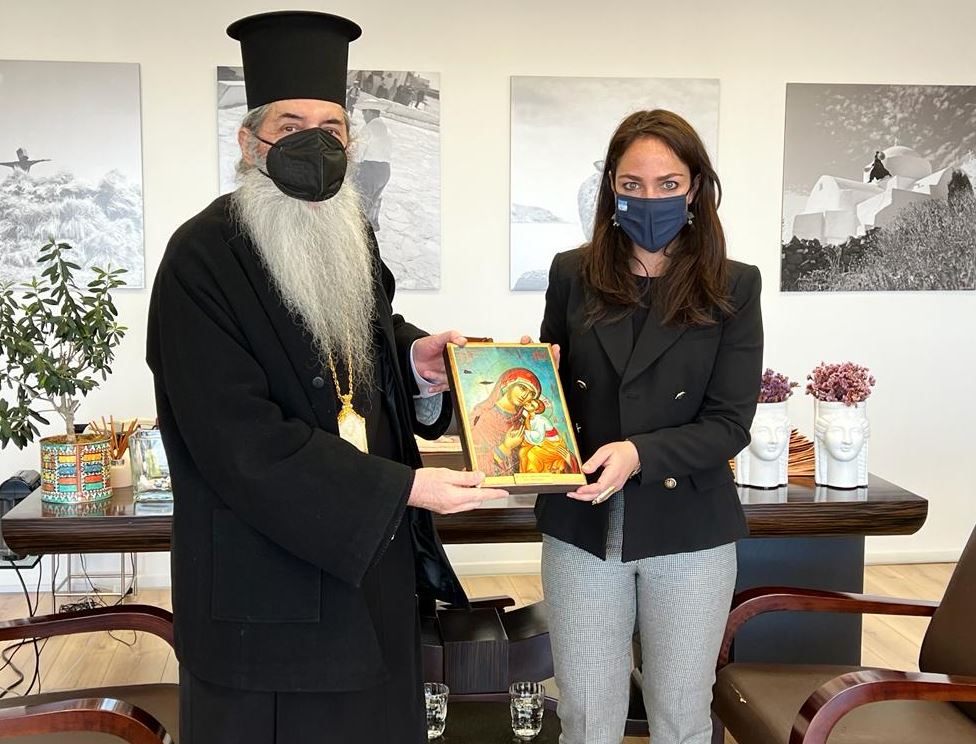 Επίσκεψη Μητροπολίτη Πειραιώς στην Δόμνα Μιχαηλίδου