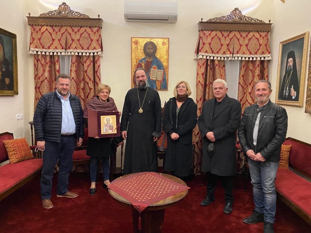 Οι Κρήτες της Σαντορίνης επισκέφθηκαν τον Μητροπολίτη