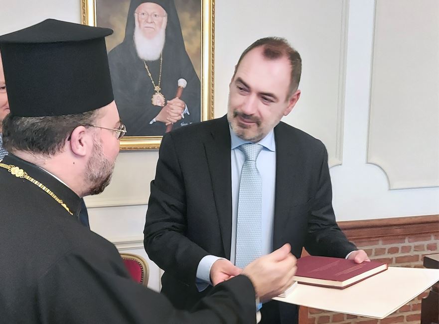 Στην Ιερά Μητρόπολη Βελγίου ο ΥΦΥΠΕΞ Ανδρέας Κατσανιώτης