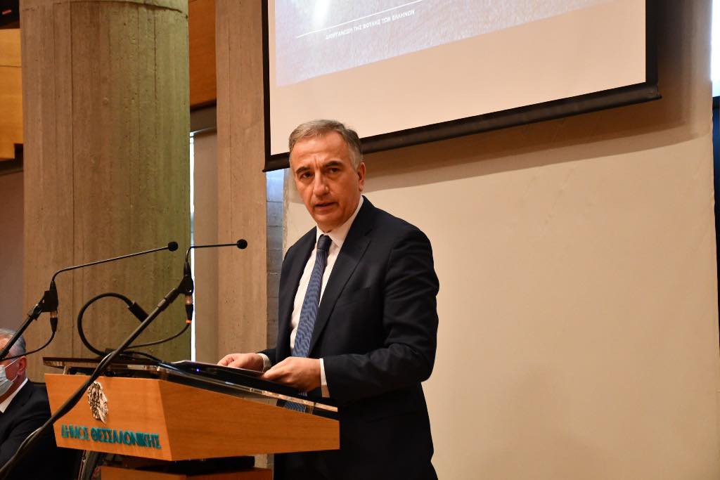 Καλαφάτης: “Δεν διαγράφουμε πικρές σελίδες της ιστορίας μας”