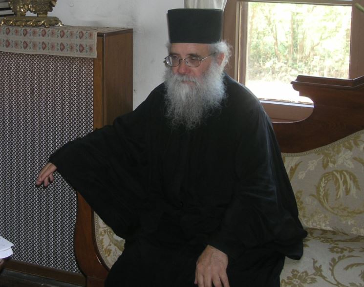 Η Αγιορειτική Εστία για την κοίμηση του Γέροντα Καλλινίκου Ιβηρίτη