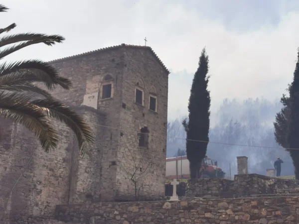 Μητρόπολη Σάμου: Η Μονή Παναγίας Βροντιανής σώθηκε από θαύμα