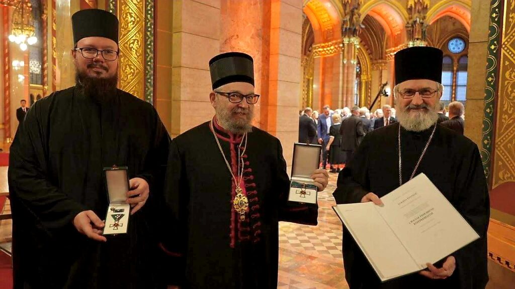 Η Ουγγαρία τίμησε τον Επίσκοπο Βούδας για την προσφορά του