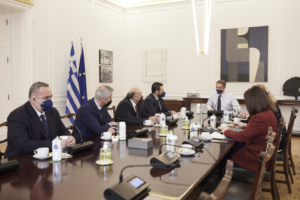 Η Ελλάδα στηρίζει τους ομογενείς μας στην Αλβανία
