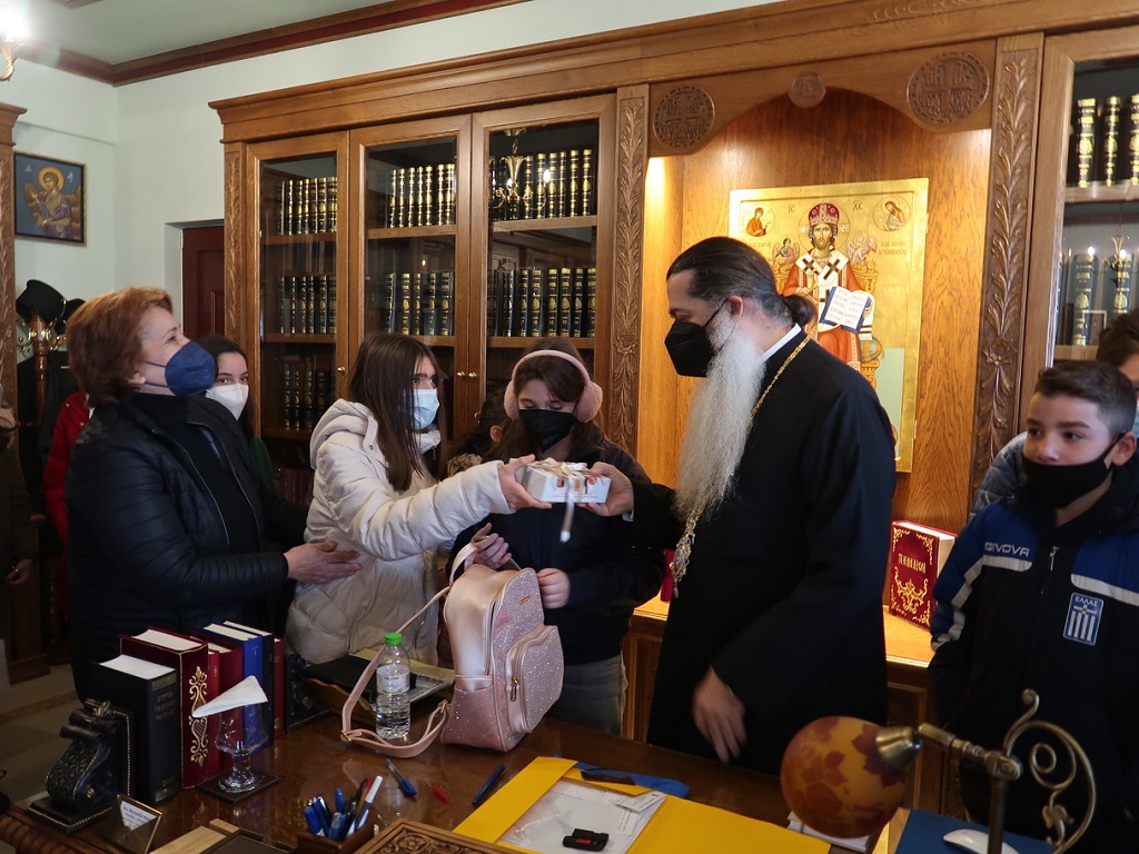 Επίσκεψη εργασίας μαθητών δημοτικού στον Μητροπολίτη Φθιώτιδος