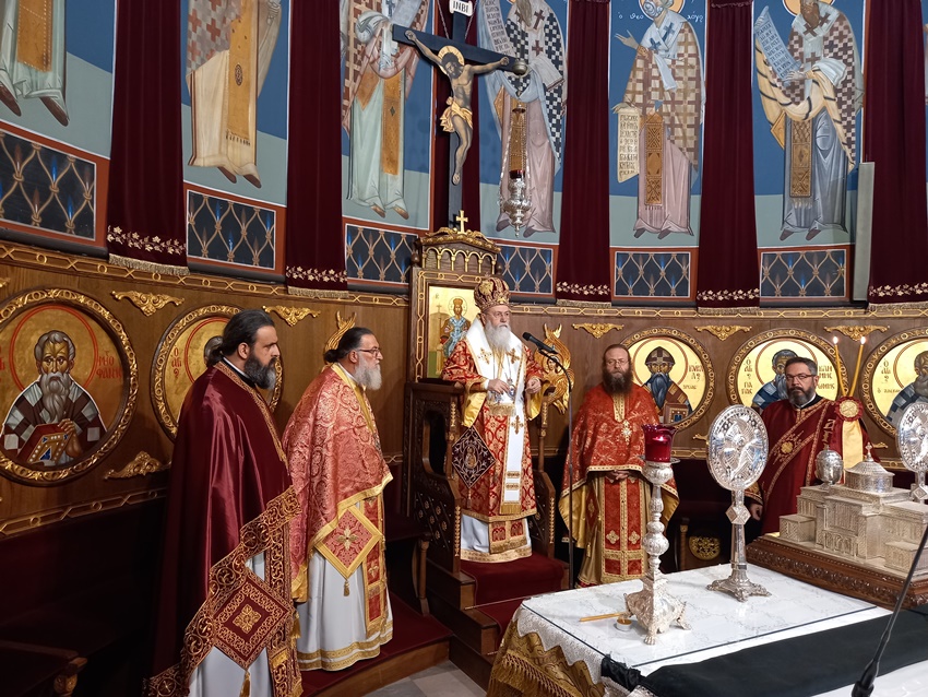 Αρχιερατική Θεία Λειτουργία στον Καθεδρικό της Κορίνθου