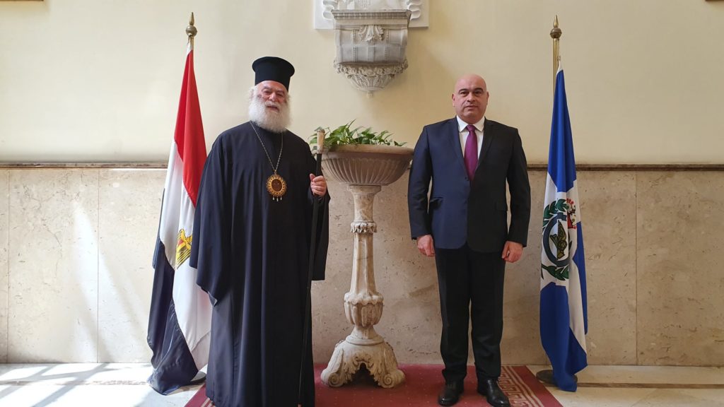 البابا ثيودروس يستقبل نائب سفير السفير إلى التدخل غير المشروع للبطريركية الروسية في إفريقيا ، في القاهرة