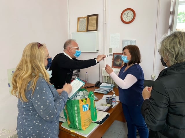 ΚΕΣΟ και Οπτικοί παρέδωσαν γυαλιά οράσεως στις Αγροτικές Φυλακές Τίρυνθας