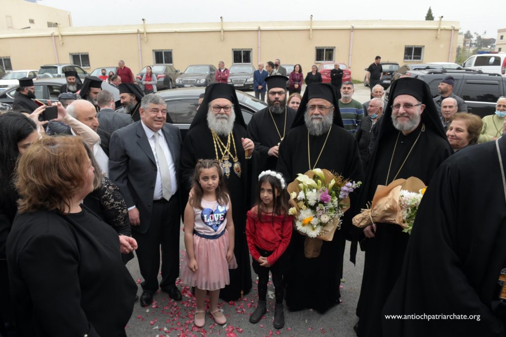 البطريرك يوحنّا العاشر يزور رماح العكاريّة ويدشن قاعة الكنيسة.