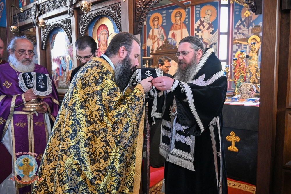 Преждеосвещена света Литургия в столичния храм „Рождество Христово“