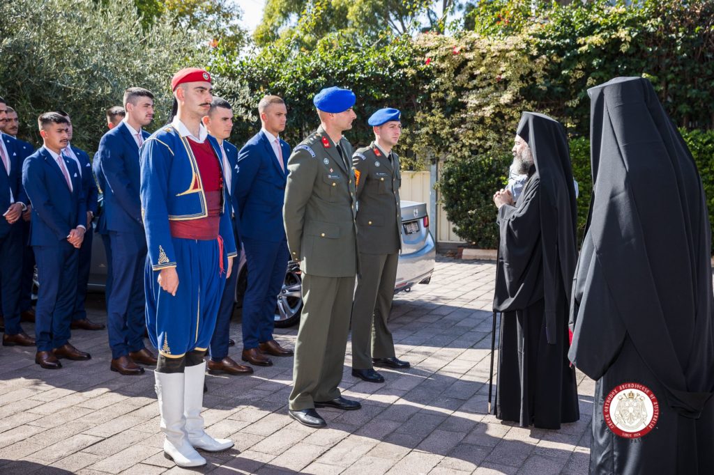 Ο Αρχιεπίσκοπος Αυστραλίας υποδέχθηκε την αποστολή Ευζώνων από την Ελλάδα