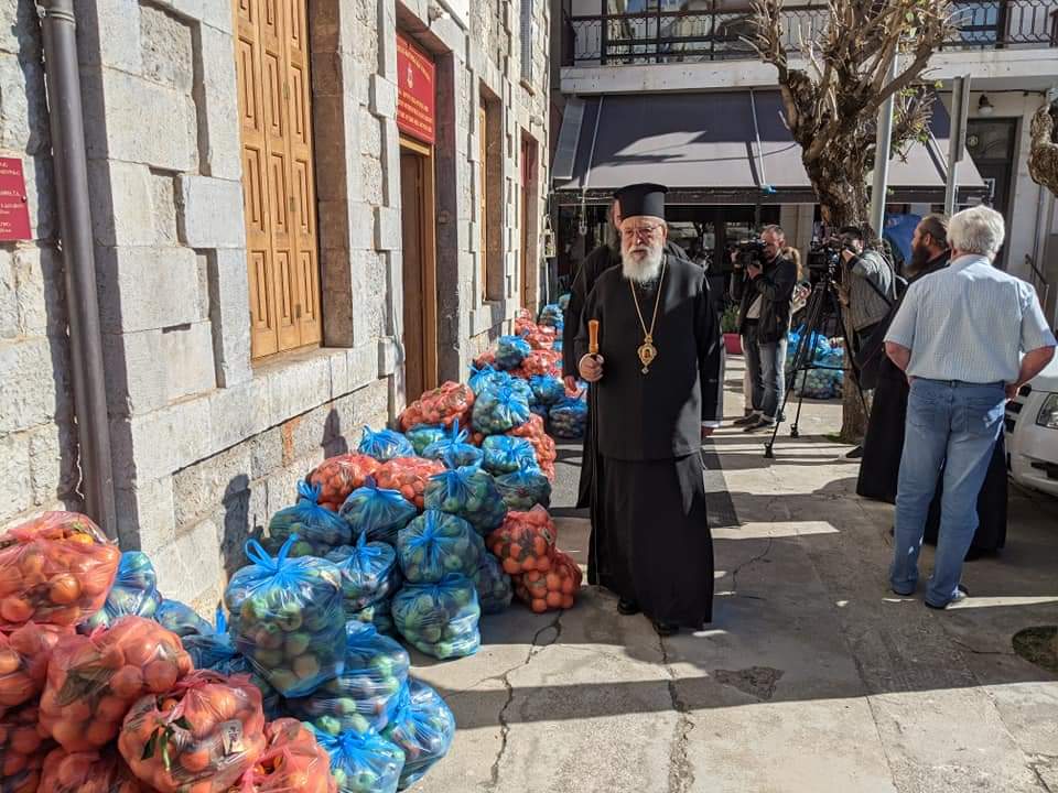 Δέματα αγάπης γέμισαν το «Καλάθι του πτωχού αδελφού»