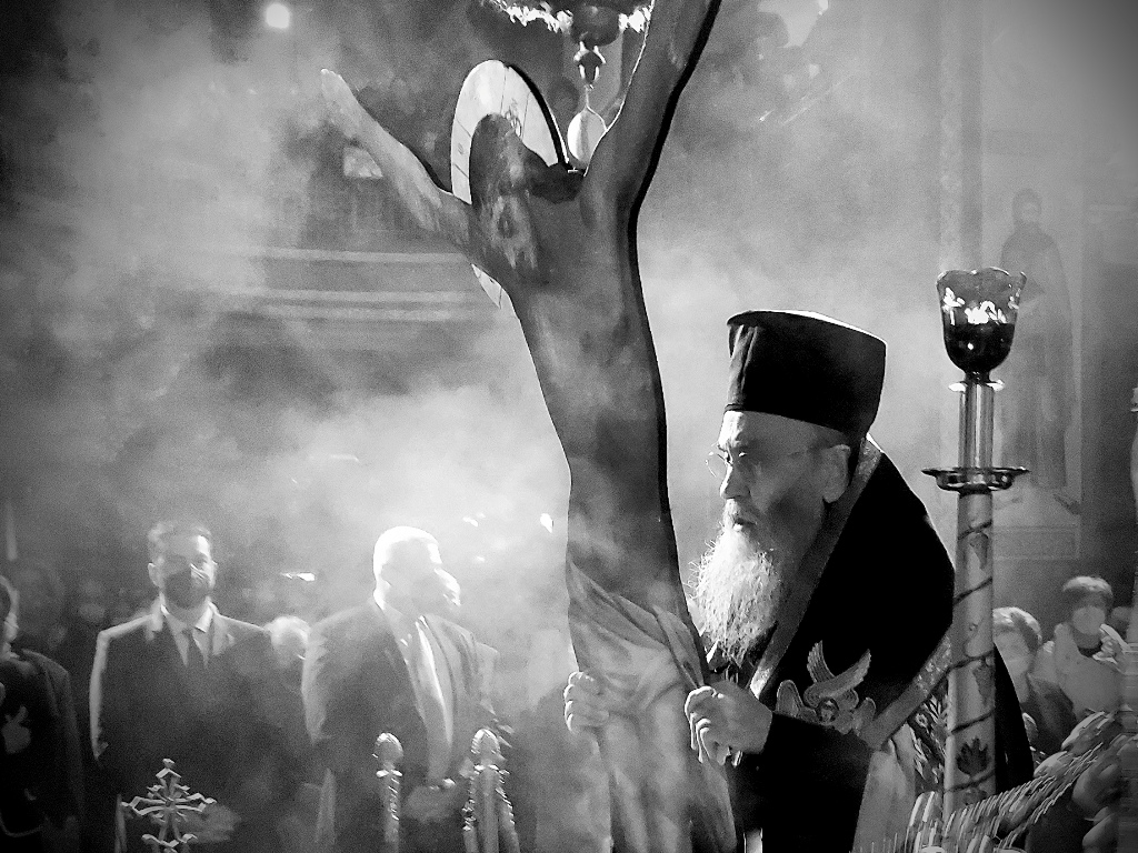 Σε κλίμα κατάνυξης η Μεγάλη Πέμπτη στο Αγρίνιο