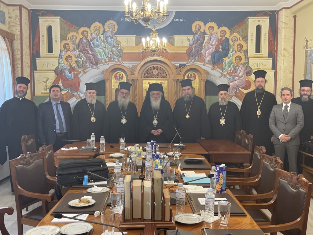 Αντιπροσωπεία της Εκκλησίας της Κρήτης στον Αρχιεπίσκοπο μετά τη συνεδρίαση της ΔΙΣ