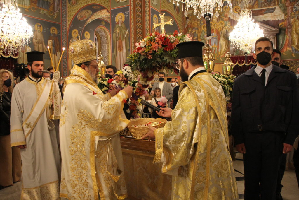 Η Ακολουθία του Επιταφίου στον Μητροπολιτικό Ναό της Καλαμάτας
