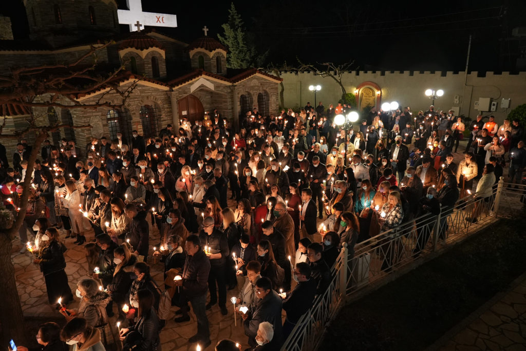 Ανάσταση στο μοναστήρι με το μεγαλύτερο καμπαναριό στον κόσμο