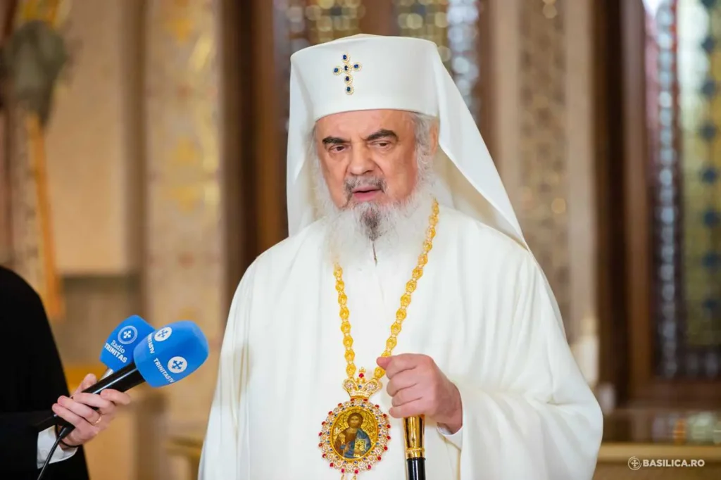 Patriarhul Daniel: Cinstirea Mântuitorului prin obiecte de mare preț nu trebuie pusă în concurență cu ajutorarea săracilor