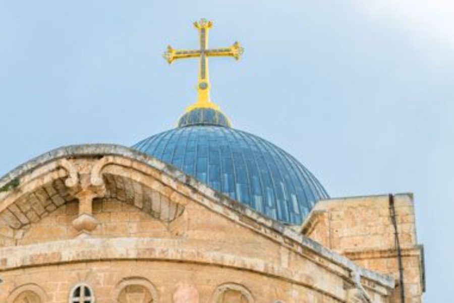 بطريركية القدس تدين ممارسات الشرطة الاسرائيلية في سبت النور