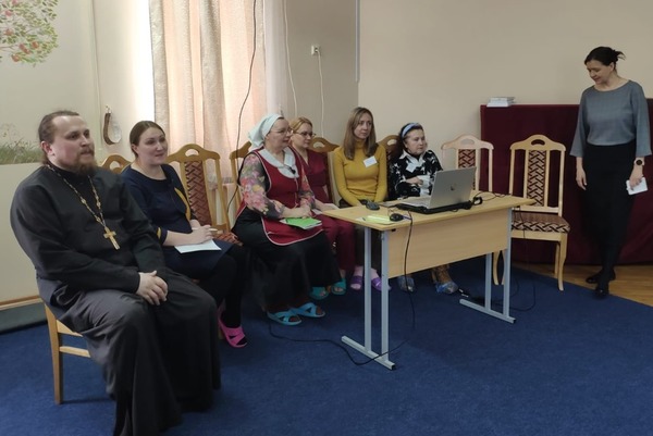 В Йошкар-Оле сотрудники и эксперты Синодального отдела провели семинар-супервизию