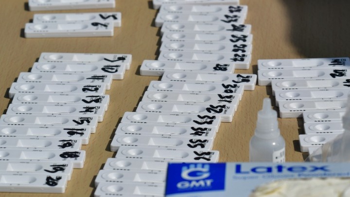 Κορωνοϊός-Ελλάδα: 15.044 νέα κρούσματα, 73 θάνατοι, 358 διασωληνωμένοι