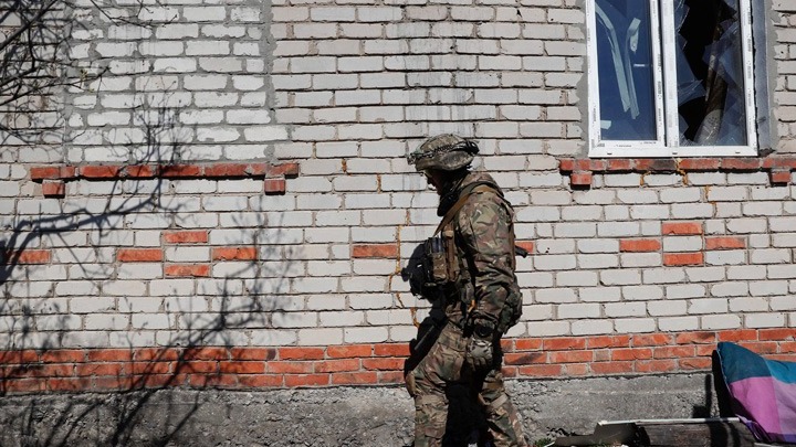Interfax: «Οι ρωσικές δυνάμεις κατέστρεψαν αποθήκη πυρομαχικών σε ουκρανική αεροπορική βάση»