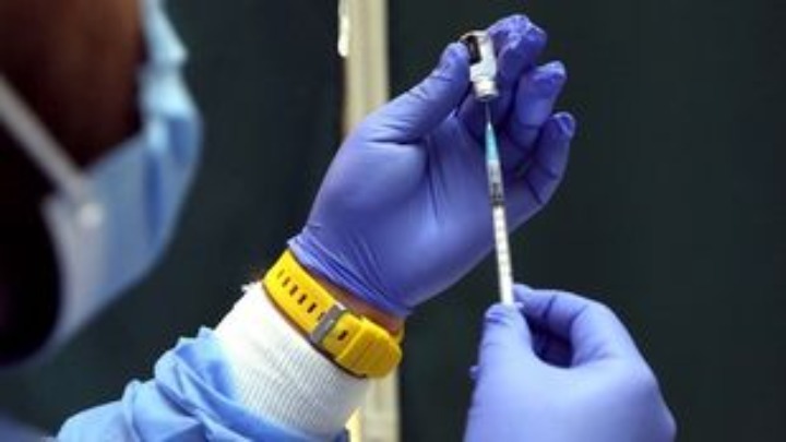 Ανοίγει η πλατφόρμα για εμβολιασμό των πολιτών 70-79 ετών με τη 2η αναμνηστική δόση