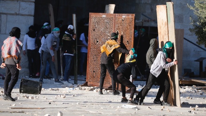 Συγκρούσεις στην Πλατεία Τεμενών στην Ιερουσαλήμ – 10 τραυματίες