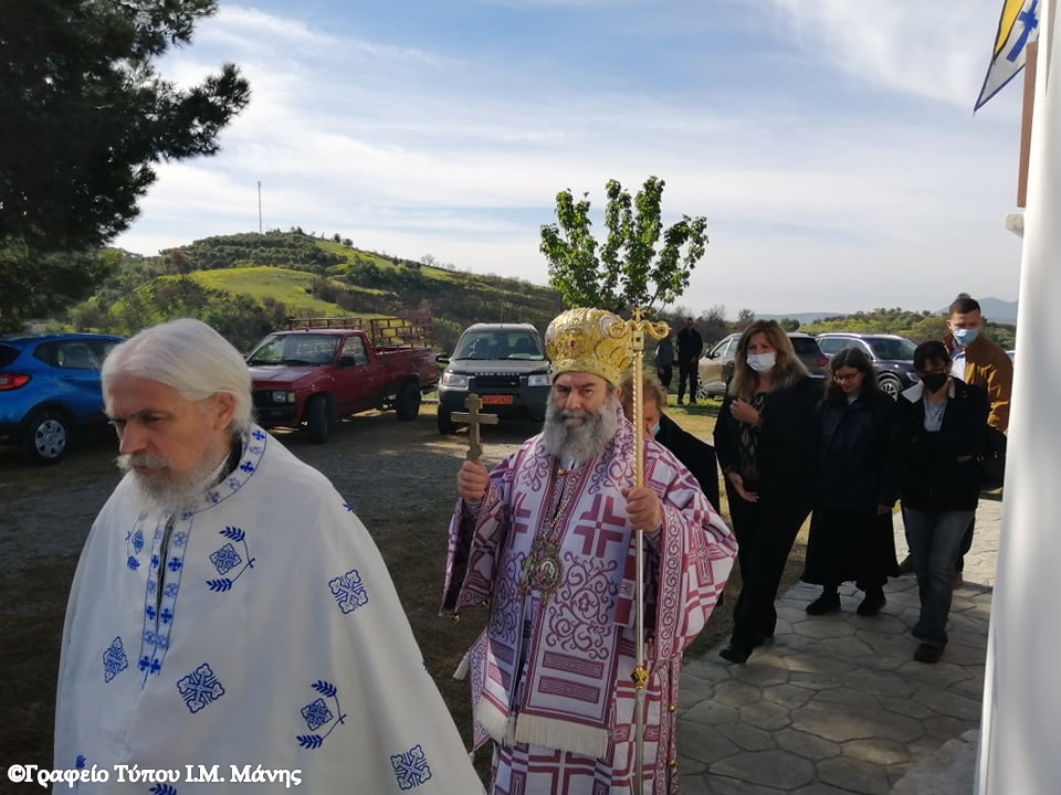Πλήθος πιστών στην εορτή του Αγίου Ραφαήλ κοντά στο Γύθειο