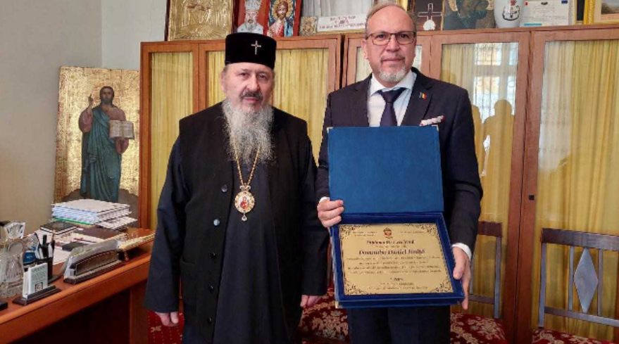 Ambasadorul Daniel Ioniță, decorat de Mitropolia Basarabiei în finalul misiunii la Chișinău