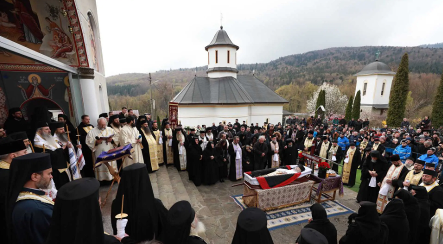 Mesajul Patriarhului Daniel la înmormântarea Arhim. Nicodim Dimulescu, proinstareț al Mănăstirii Crasna
