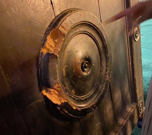 تعرض البوابة الإمبراطورية لكاتدرائية آجيا صوفيا لأضرار بالغة، وتعليق وزارة الخارجية اليونانبة على أعمال التخريب