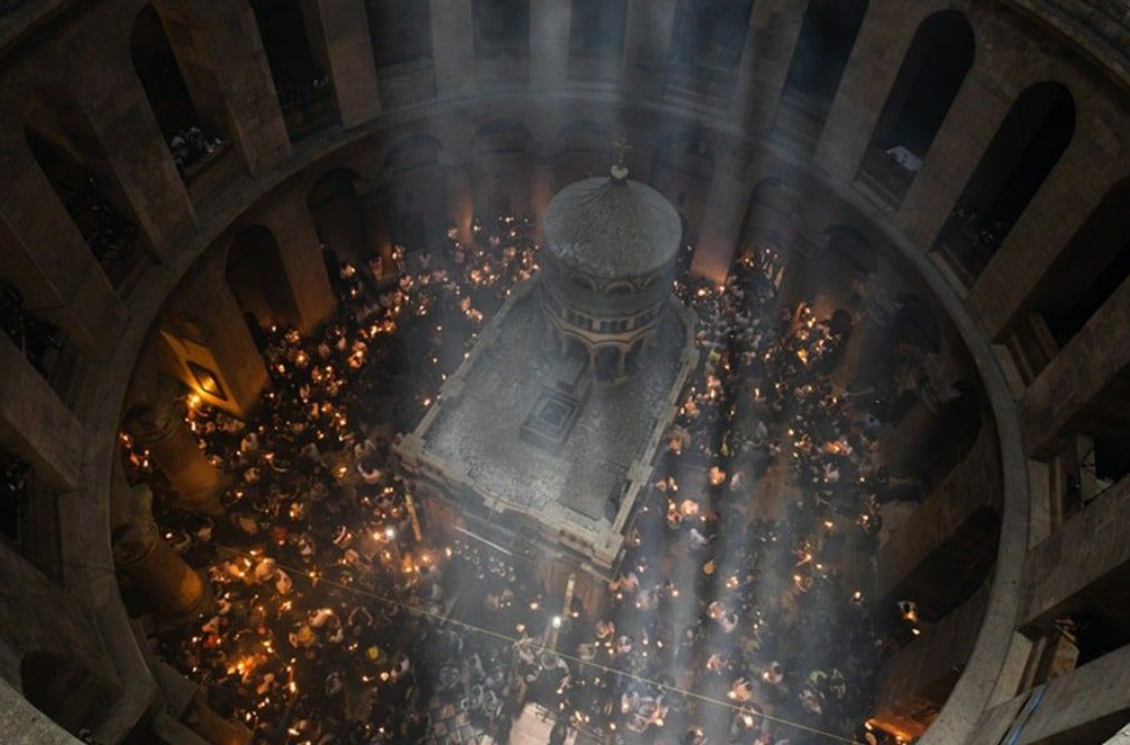 Πανάγιος Τάφος: Η τελετή του Αγίου Φωτός (BINTEO)
