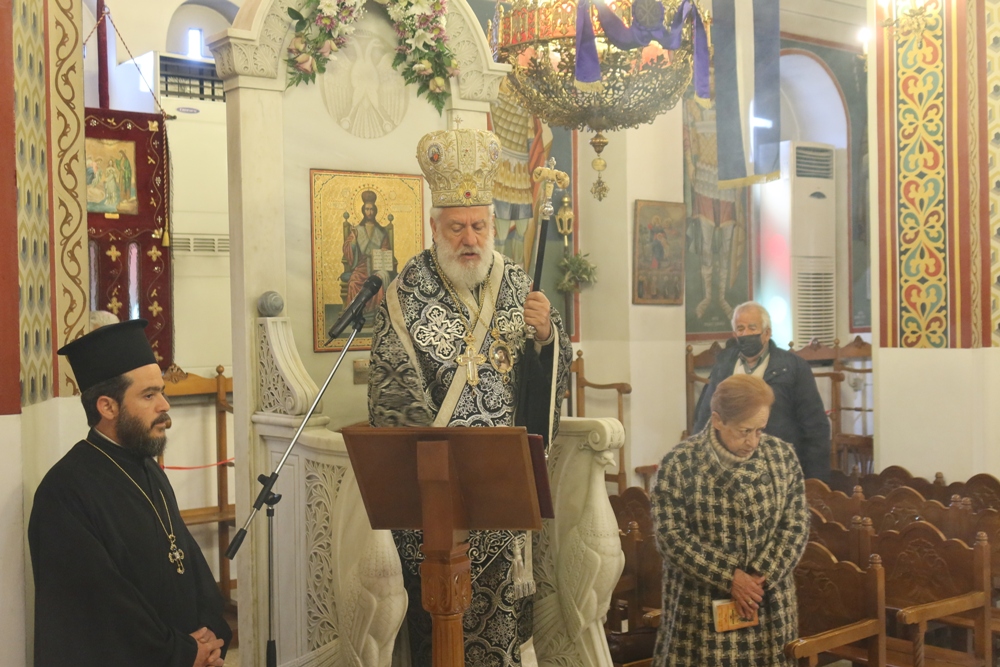 Η Ακολουθία των Προηγιασμένων Τιμίων Δώρων στον Ιερό Ναό Αγίου Φιλίππου Μπατσίου Άνδρου